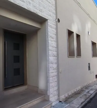 Dimoranoidue Apartament *