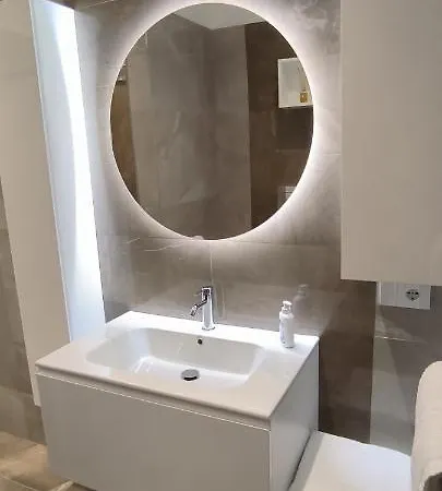 Dimoranoidue Apartamento *