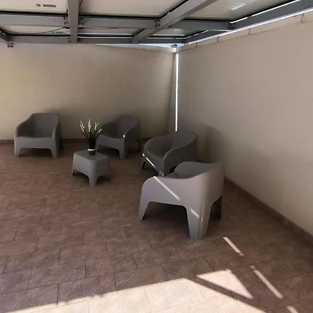 Dimoranoidue Apartamento